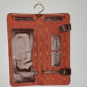 Pearse BlubberHollow Leather Hanging Tie Holder